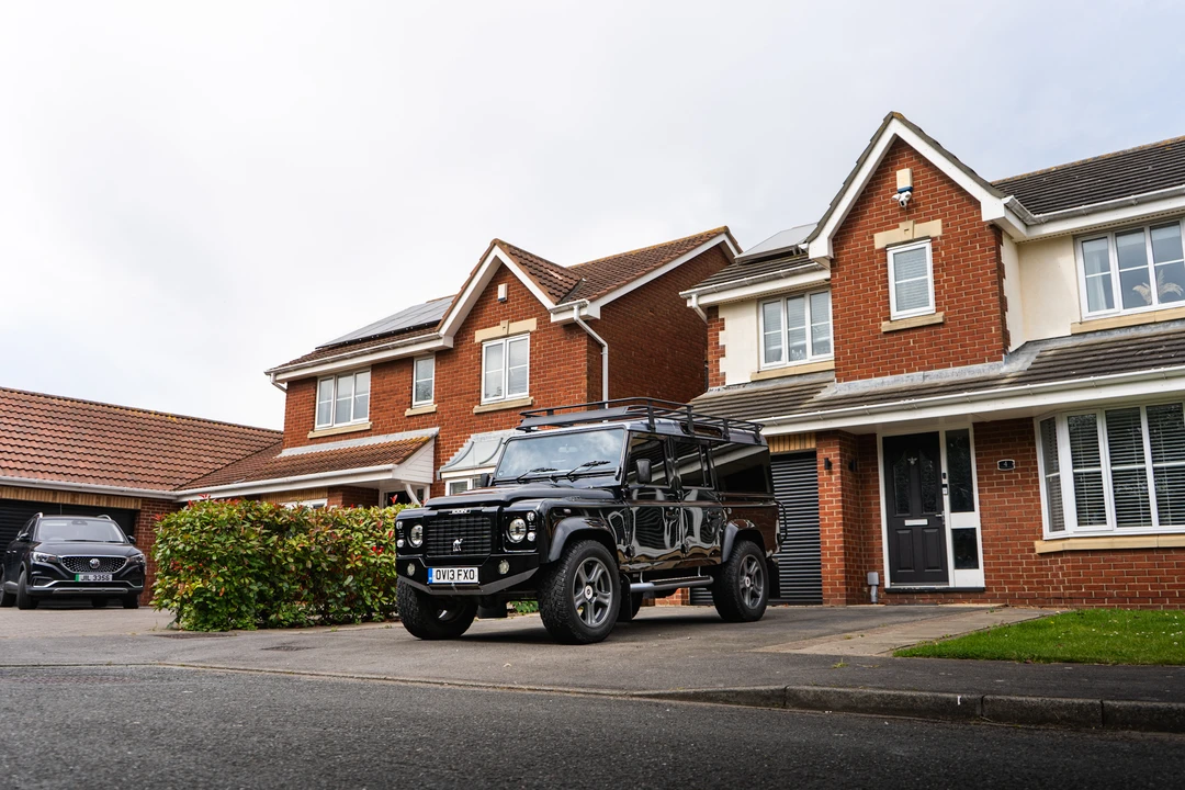 2013 Land Rover Defender 110 - Image 10 of 31