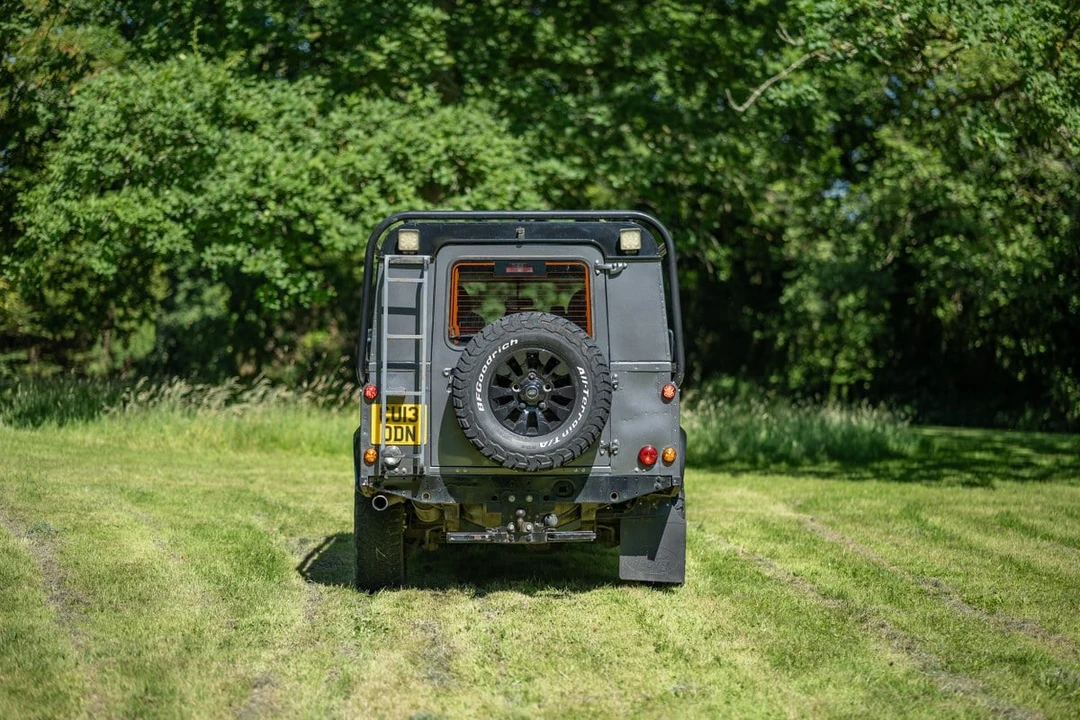 2013 Land Rover Defender 110 - Image 23 of 30