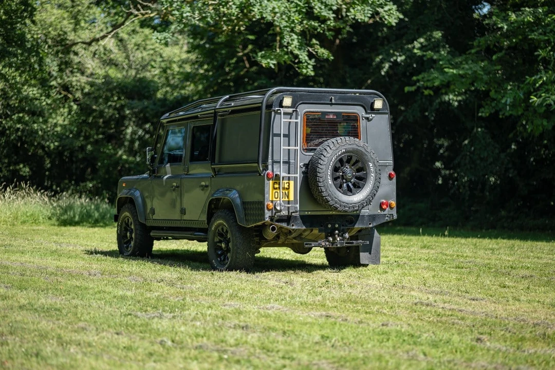2013 Land Rover Defender 110 - Image 24 of 30