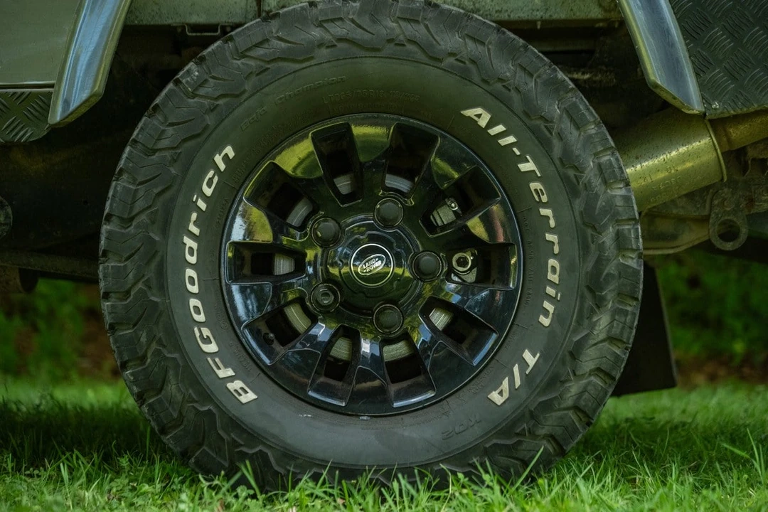 2013 Land Rover Defender 110 - Image 27 of 30
