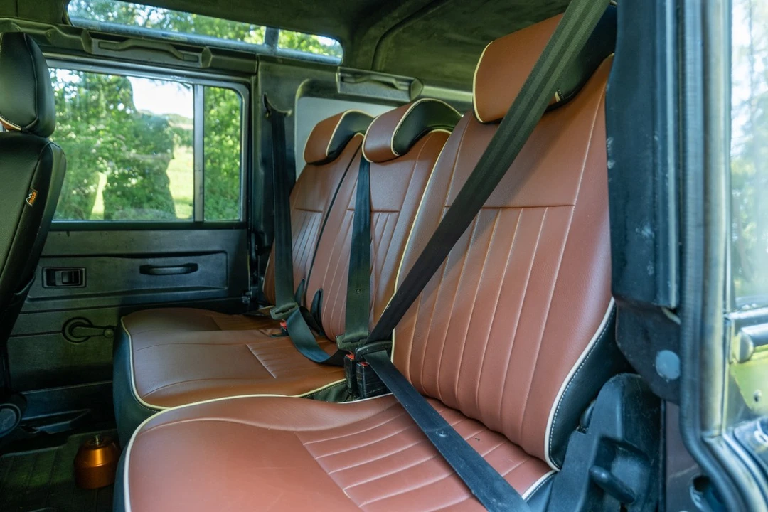 2013 Land Rover Defender 110 - Image 22 of 30