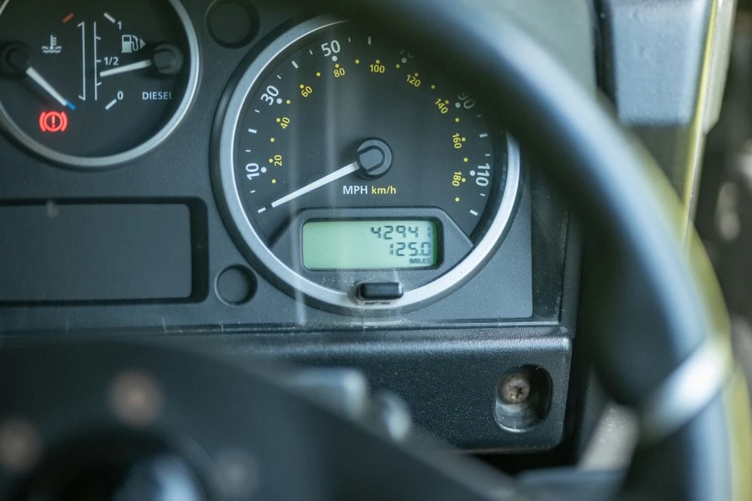 2013 Land Rover Defender 110 - Image 11 of 30