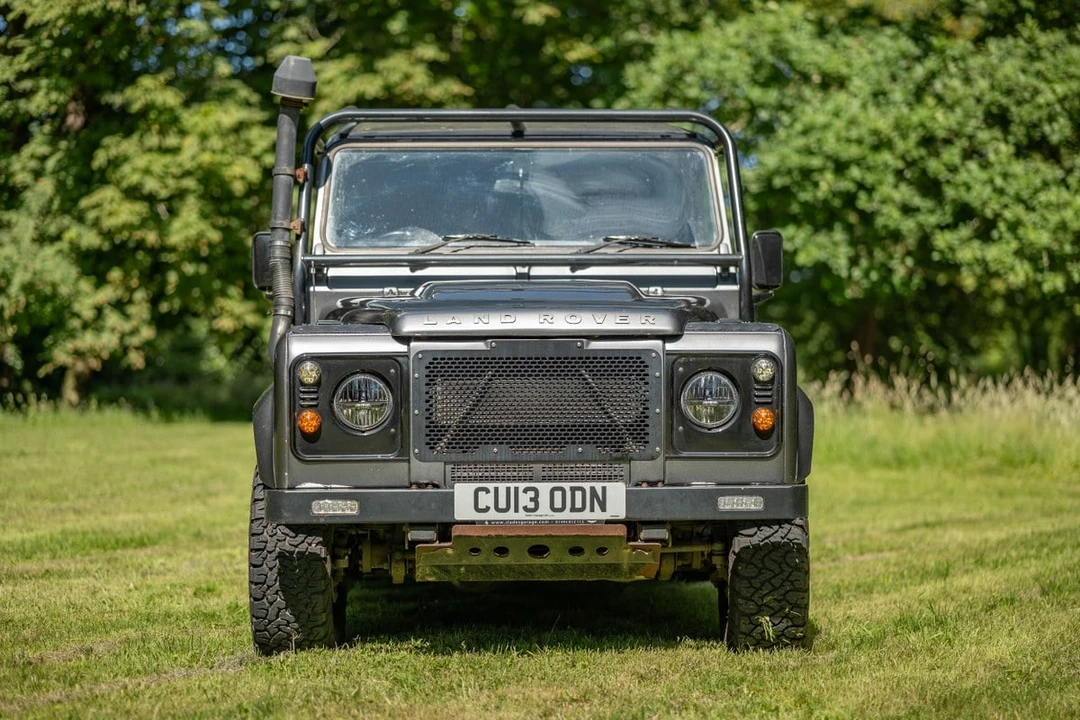2013 Land Rover Defender 110 - Image 10 of 30