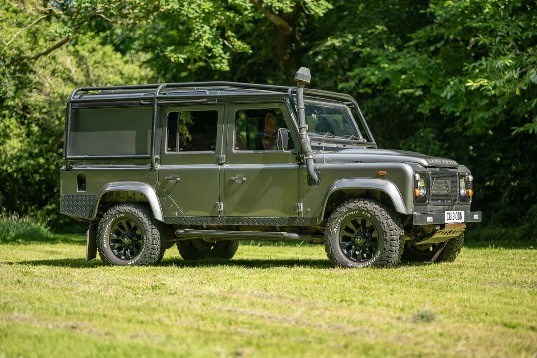 2013 Land Rover Defender 110 - Image 2 of 30