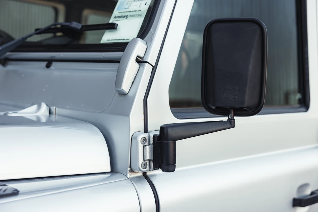 2013 Land Rover Defender 110 - Image 16 of 31