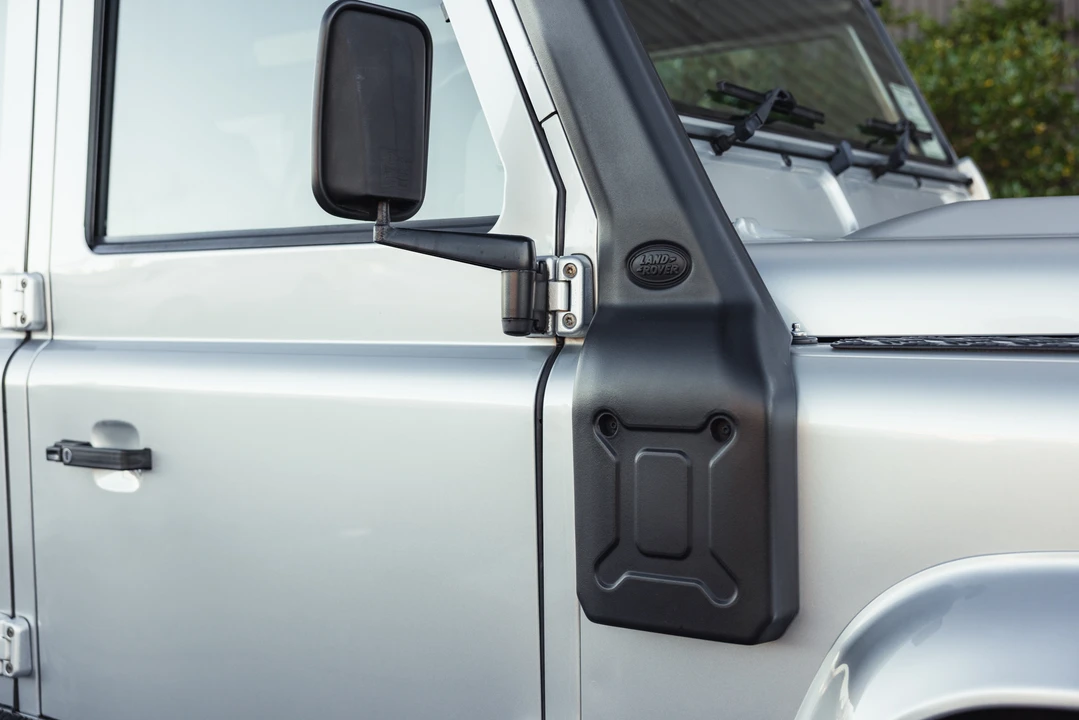2013 Land Rover Defender 110 - Image 25 of 31