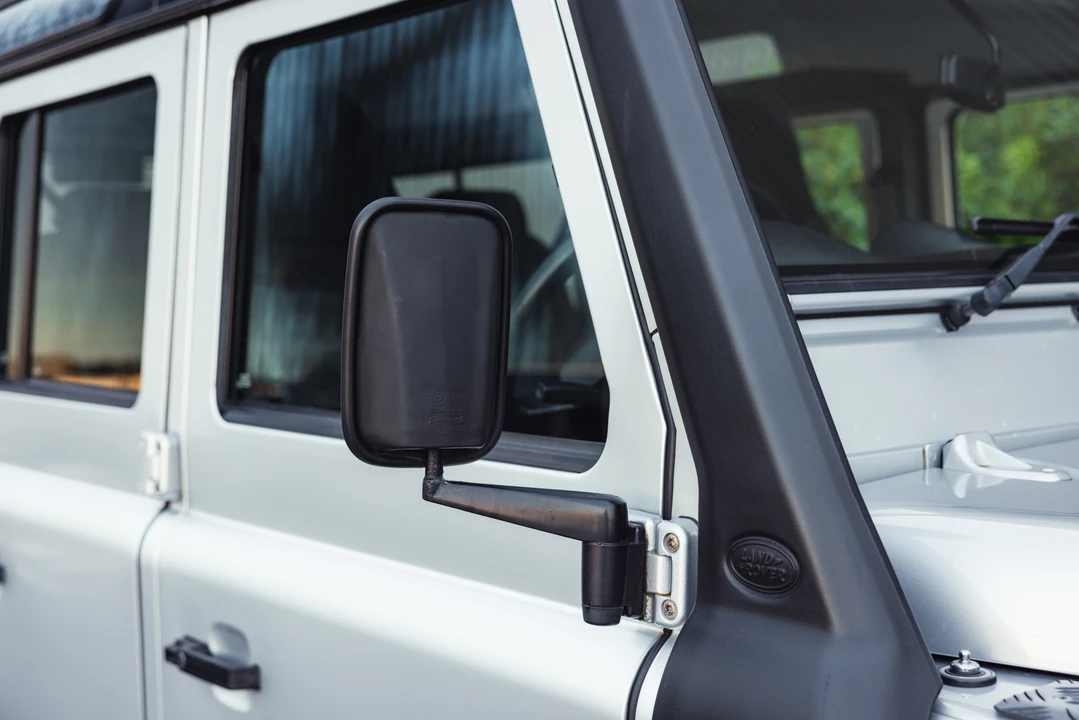 2013 Land Rover Defender 110 - Image 26 of 31