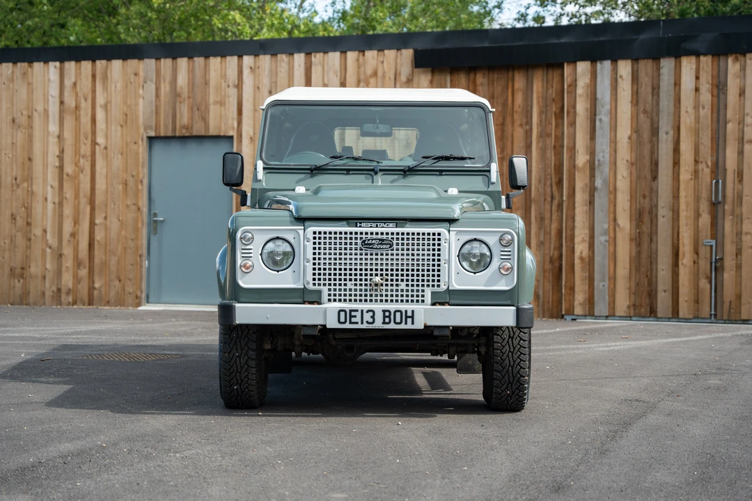 2013 Land Rover Defender 110 - Image 10 of 31