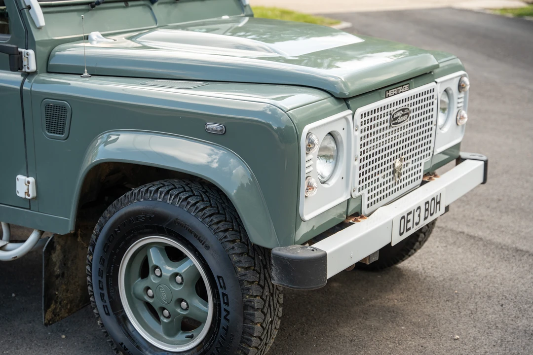 2013 Land Rover Defender 110 - Image 21 of 31