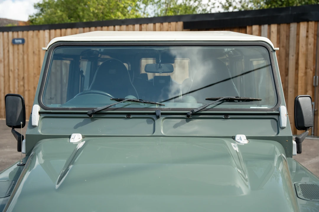 2013 Land Rover Defender 110 - Image 31 of 31