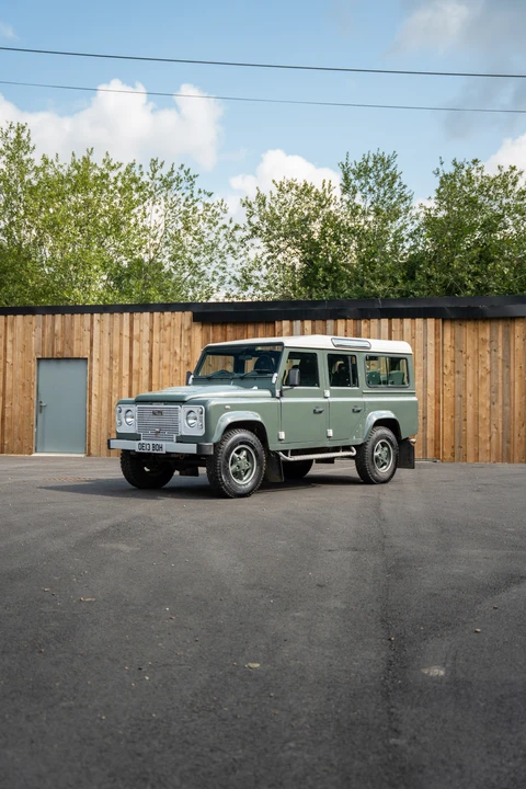 2013 Land Rover Defender 110 - Image 18 of 31