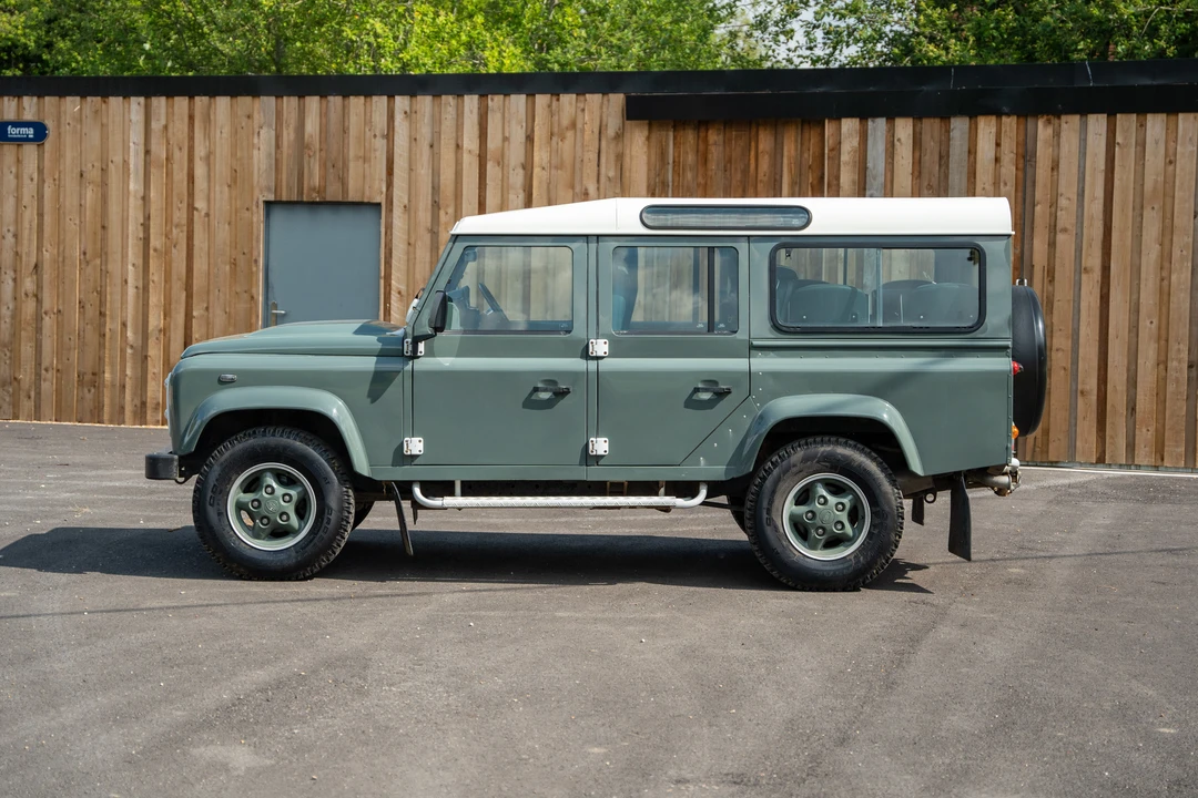 2013 Land Rover Defender 110 - Image 12 of 31