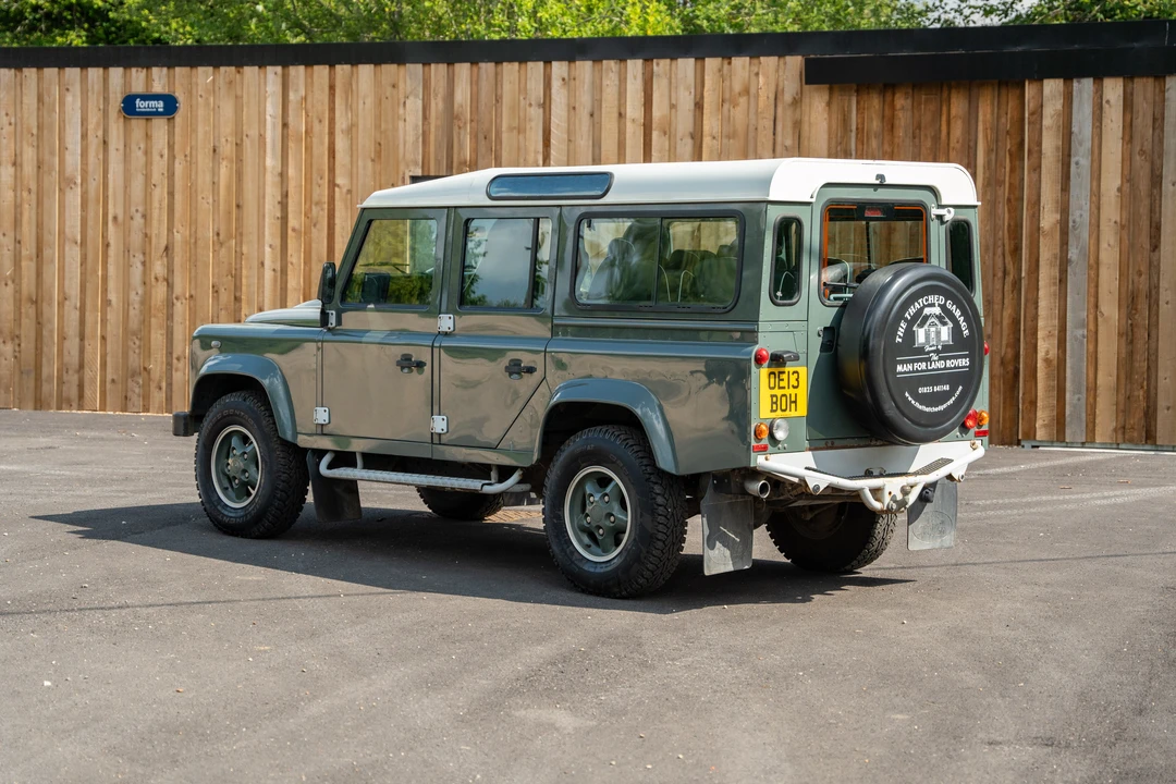 2013 Land Rover Defender 110 - Image 5 of 31