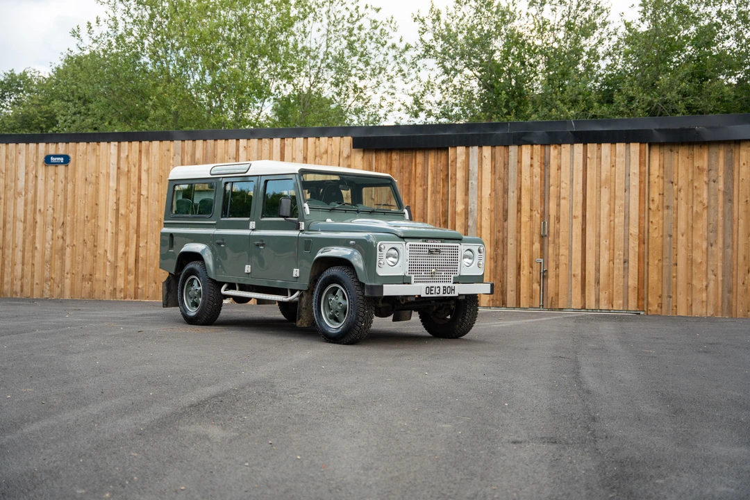 2013 Land Rover Defender 110 - Image 17 of 31
