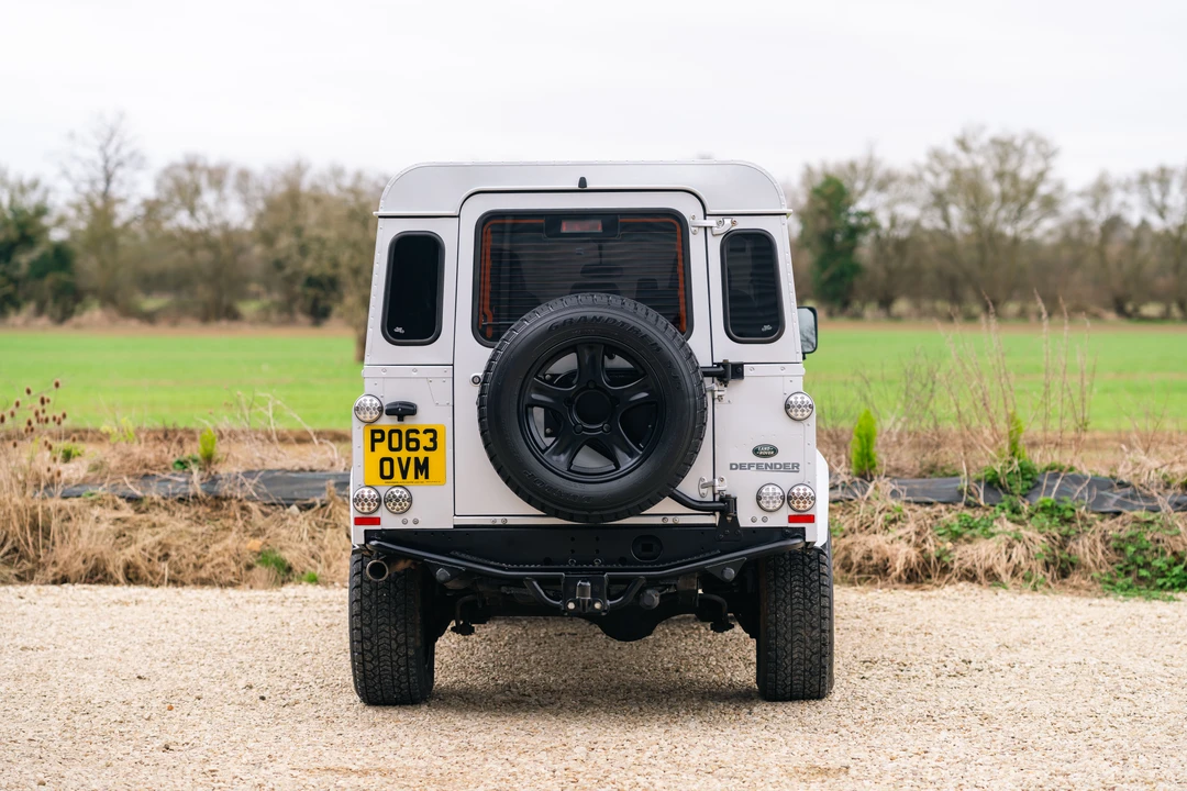 2013 Land Rover Defender 110 - Image 6 of 31