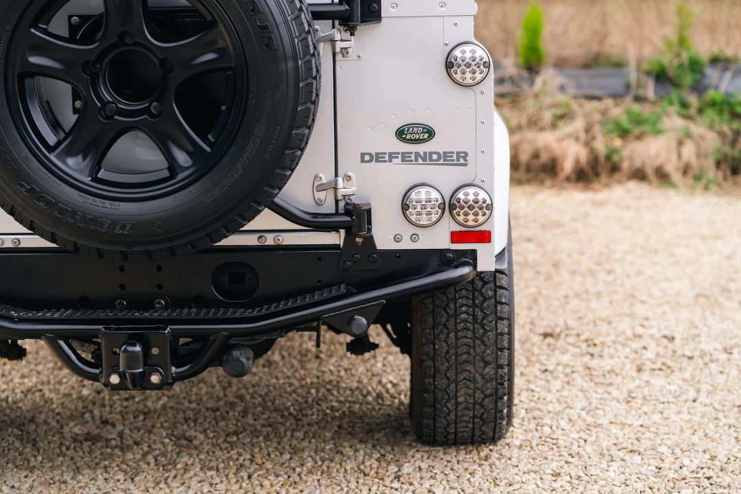 2013 Land Rover Defender 110 - Image 29 of 31