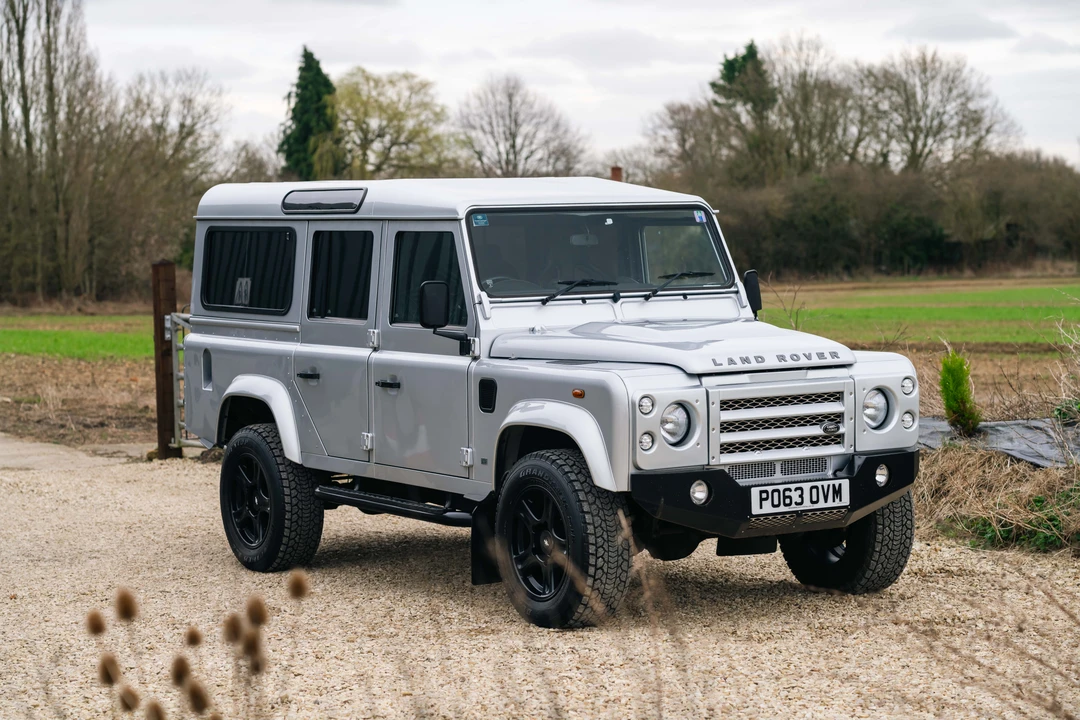 2013 Land Rover Defender 110 - Image 3 of 31