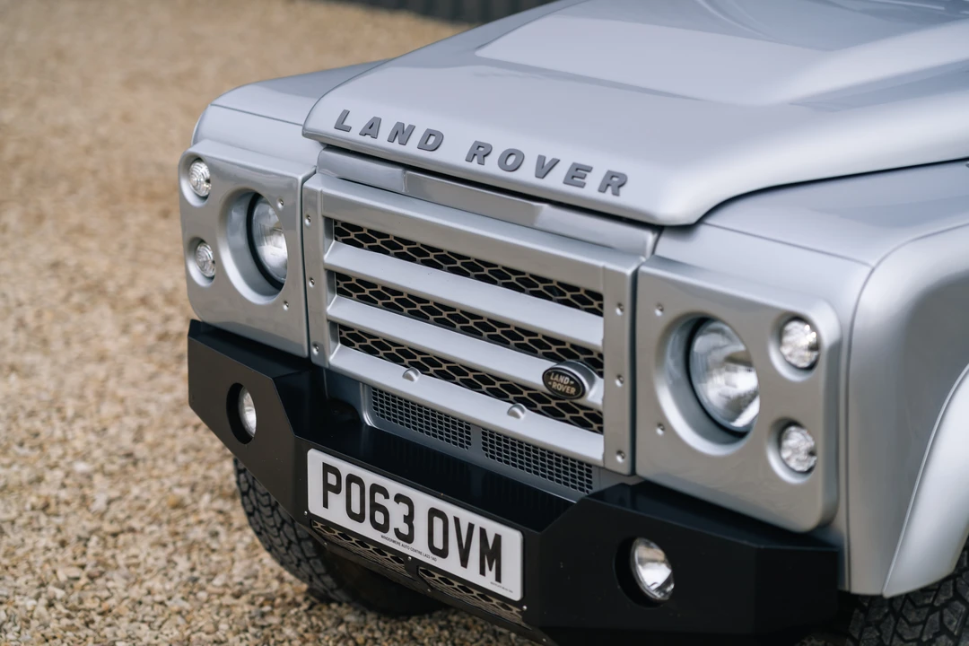 2013 Land Rover Defender 110 - Image 25 of 31