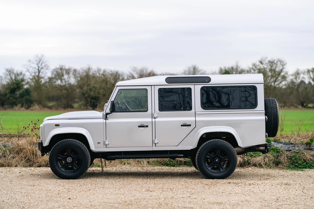 2013 Land Rover Defender 110 - Image 8 of 31