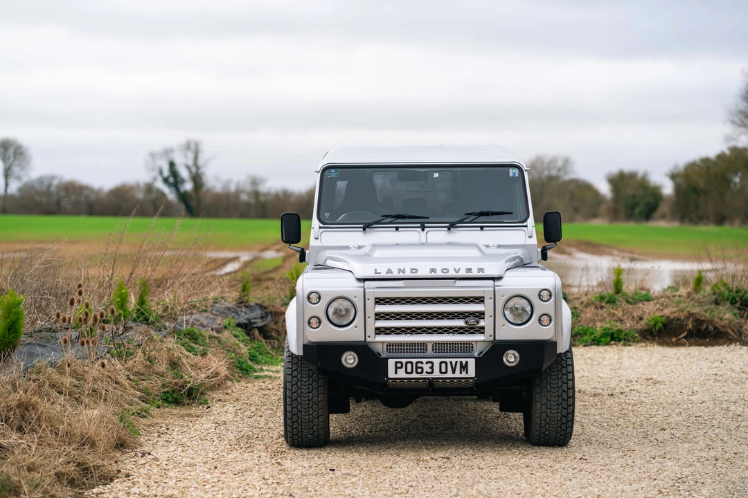 2013 Land Rover Defender 110 - Image 10 of 31