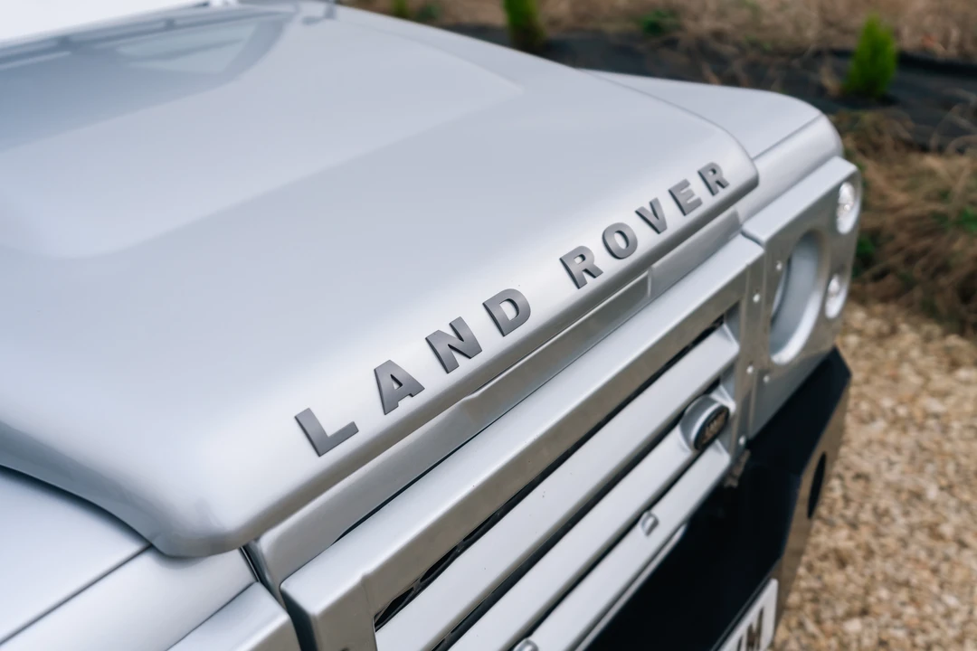 2013 Land Rover Defender 110 - Image 13 of 31
