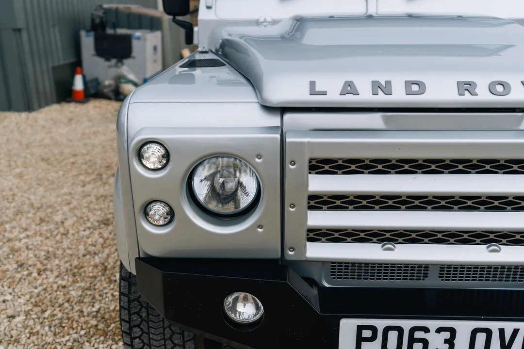 2013 Land Rover Defender 110 - Image 16 of 31