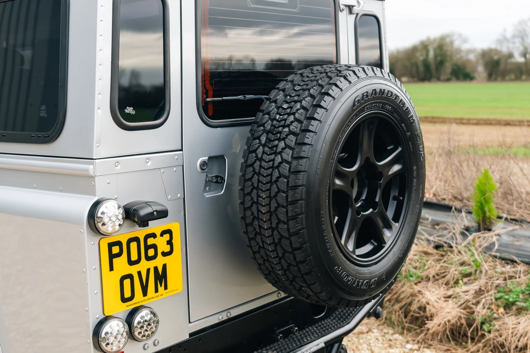 2013 Land Rover Defender 110 - Image 26 of 31
