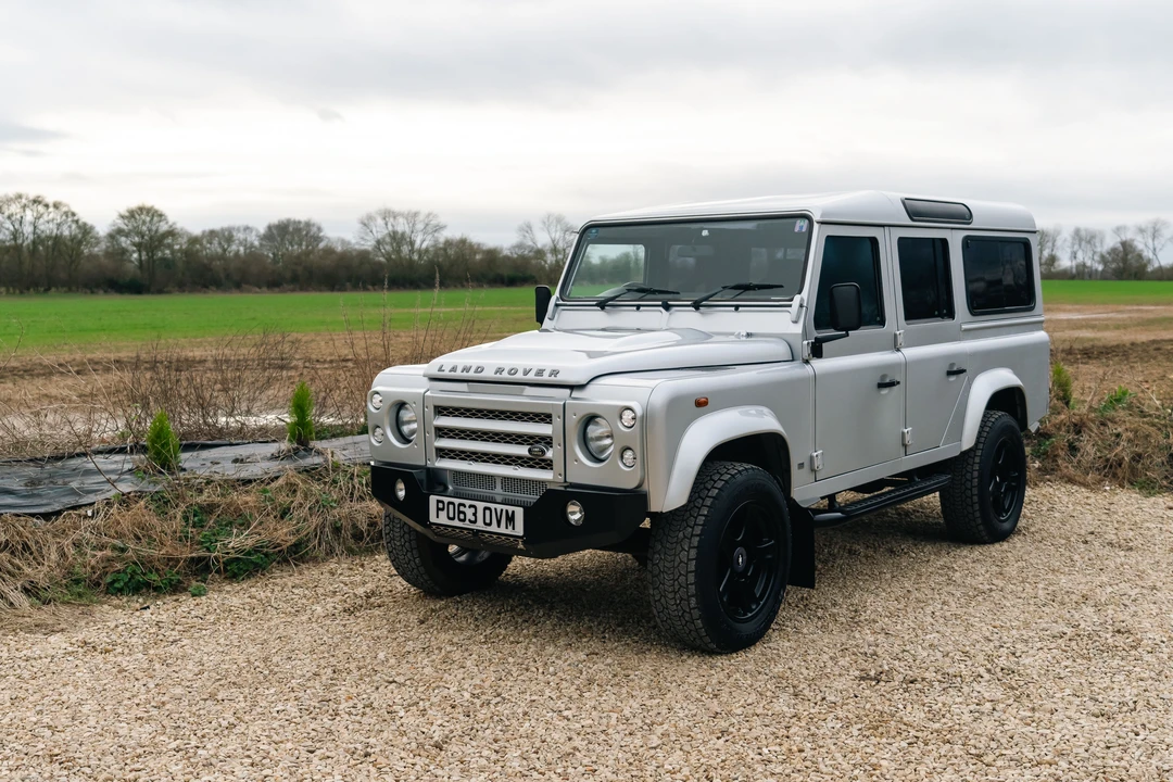 2013 Land Rover Defender 110 - Image 9 of 31