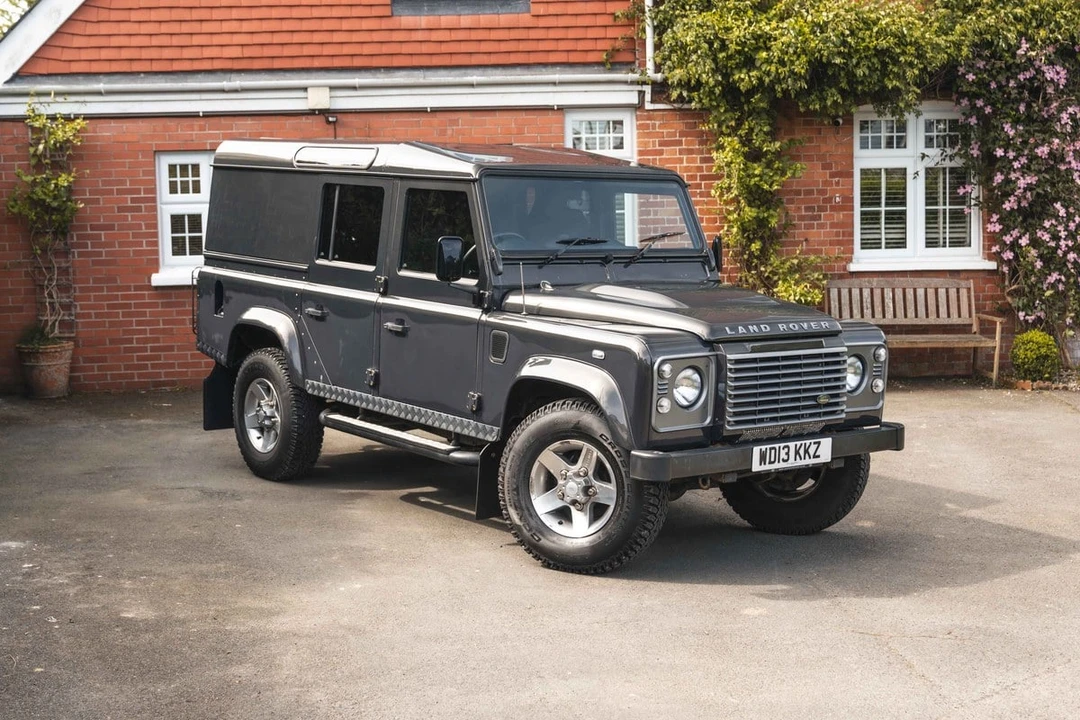 2013 Land Rover Defender 110 - Image 18 of 30