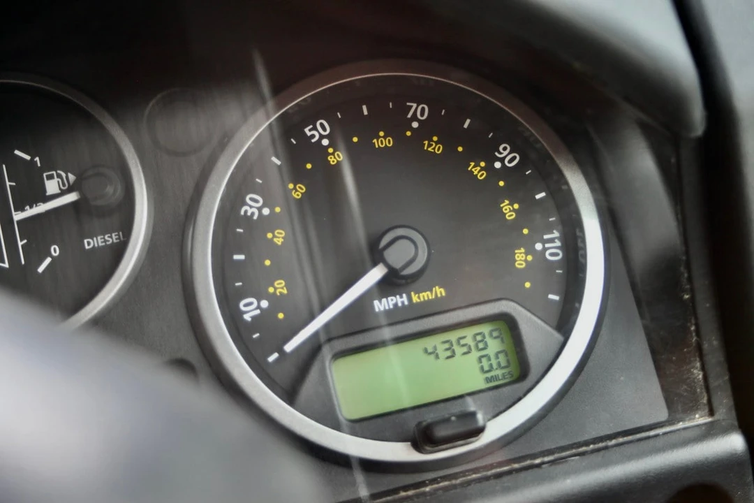 2013 Land Rover Defender 110 - Image 26 of 30