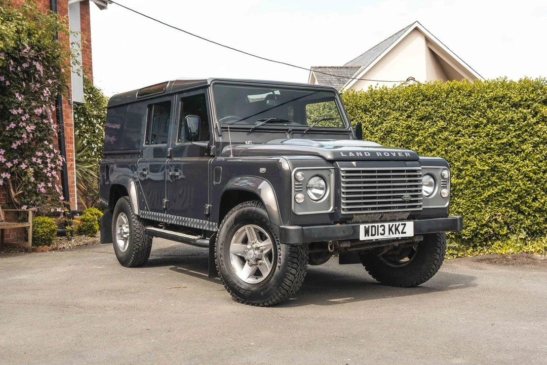 2013 Land Rover Defender 110 - Image 23 of 30