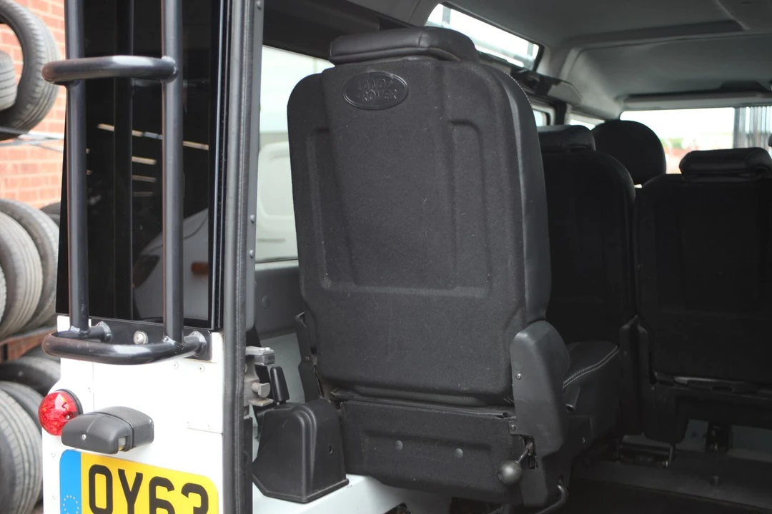 2013 Land Rover Defender 110 - Image 29 of 30