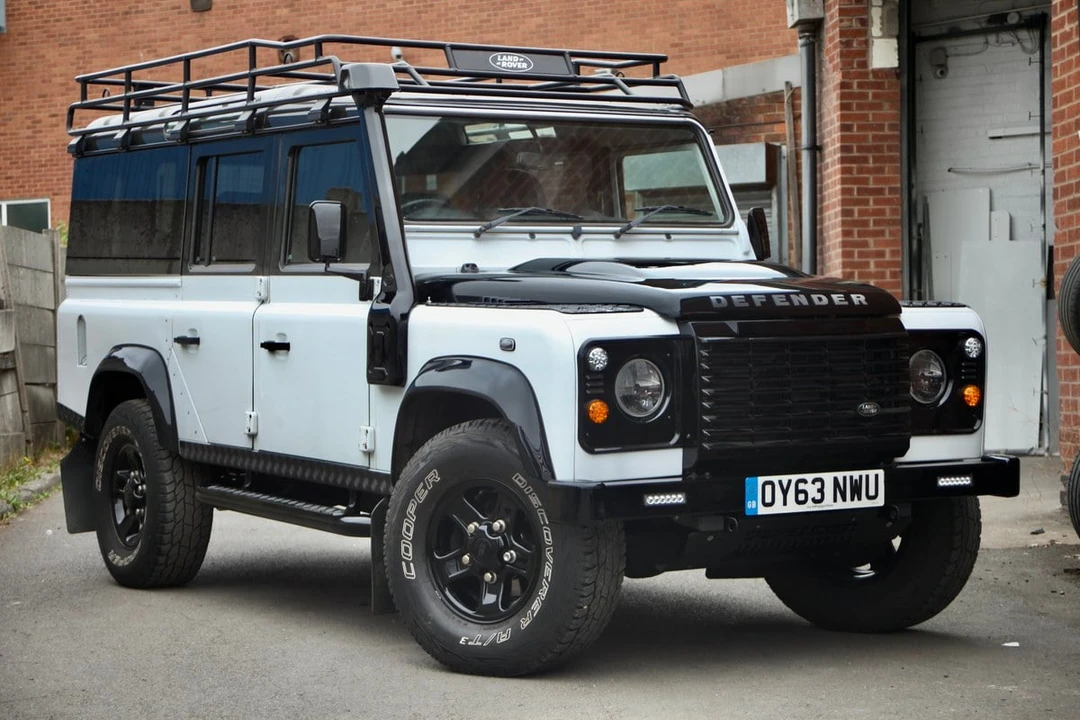 2013 Land Rover Defender 110 - Image 8 of 30