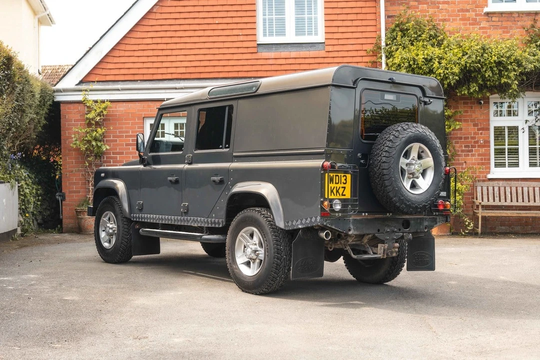 2013 Land Rover Defender 110 - Image 4 of 30