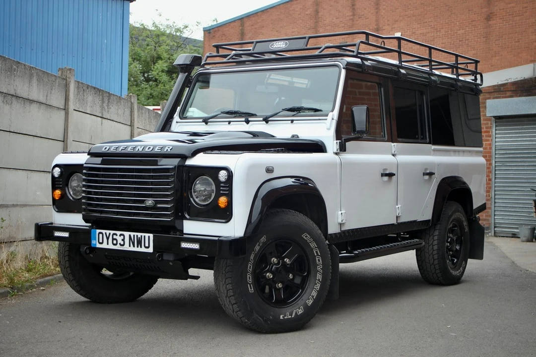 2013 Land Rover Defender 110 - Image 12 of 30