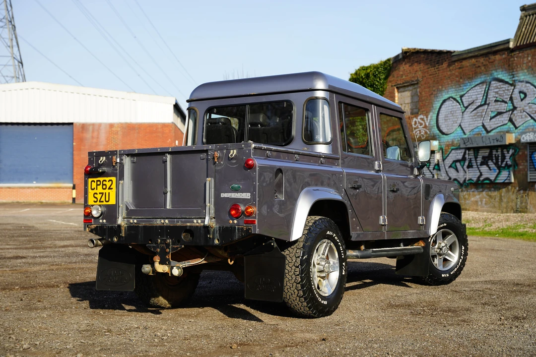 2013 Land Rover Defender 110 - Image 7 of 31