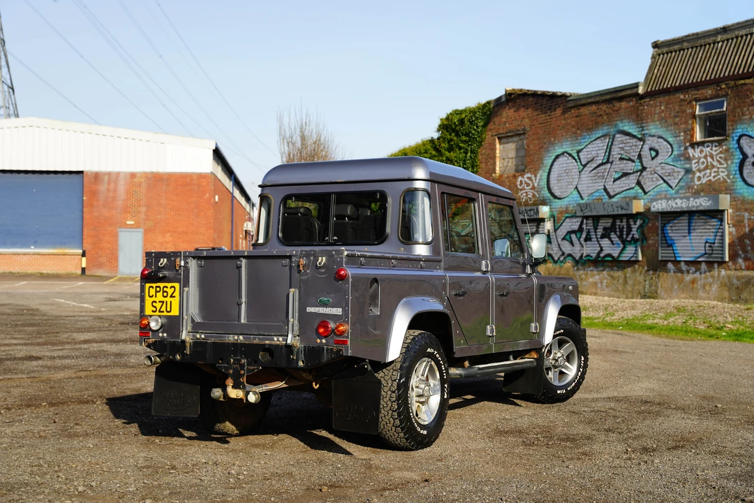 2013 Land Rover Defender 110 - Image 23 of 31