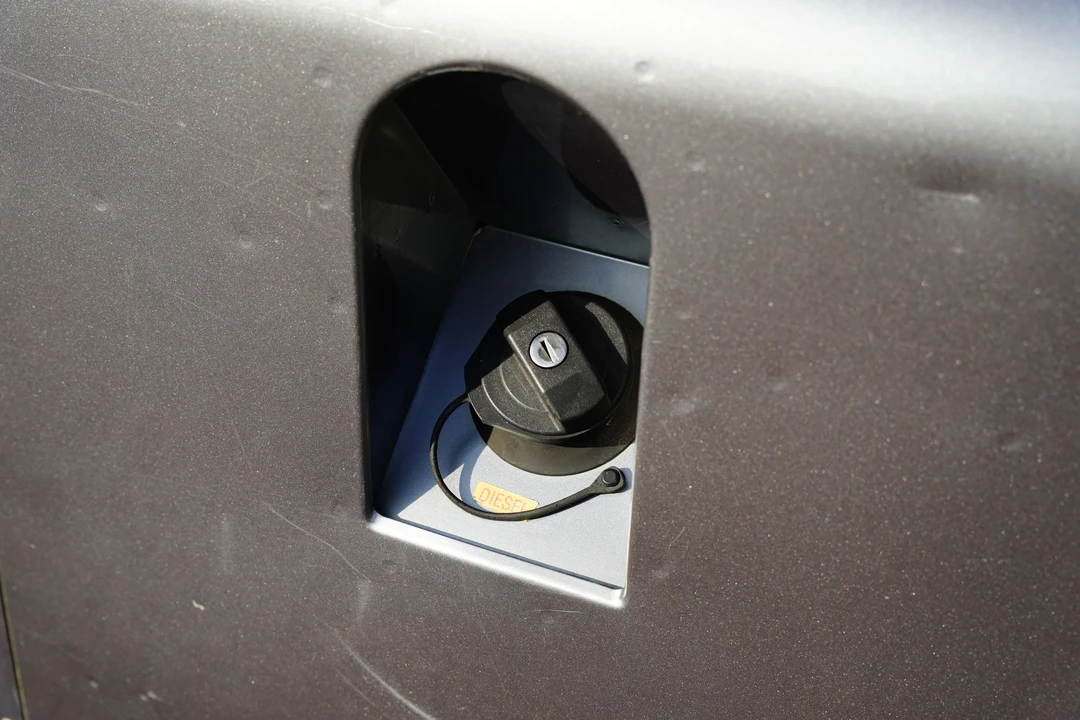 2013 Land Rover Defender 110 - Image 27 of 31