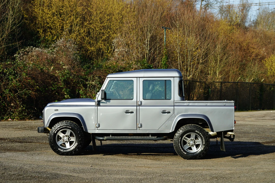 2013 Land Rover Defender 110 - Image 20 of 31
