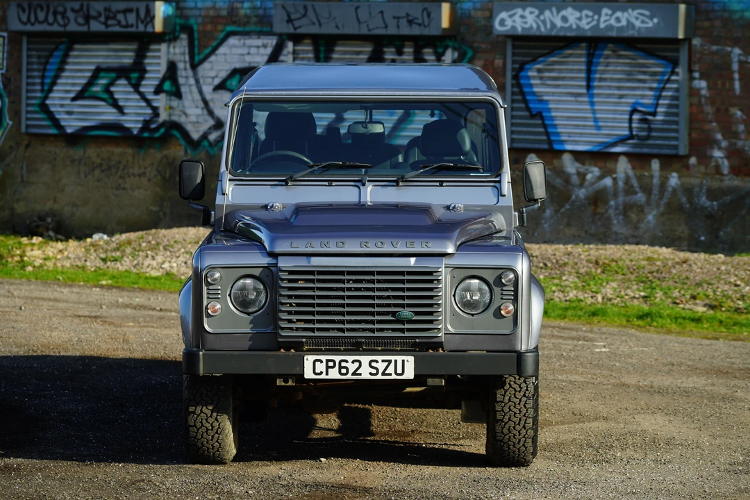 2013 Land Rover Defender 110 - Image 10 of 31