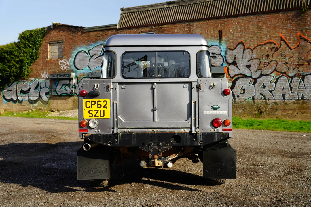 2013 Land Rover Defender 110 - Image 14 of 31