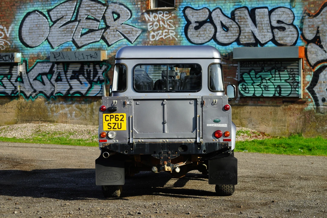 2013 Land Rover Defender 110 - Image 22 of 31