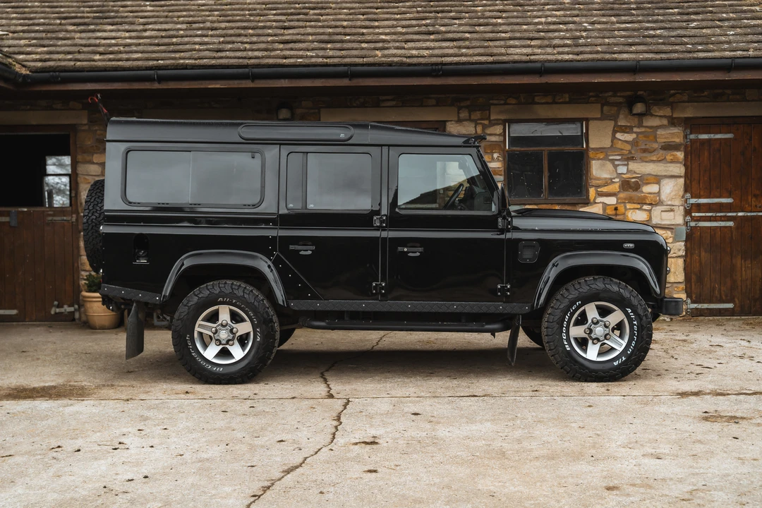 2013 Land Rover Defender 110 - Image 4 of 31