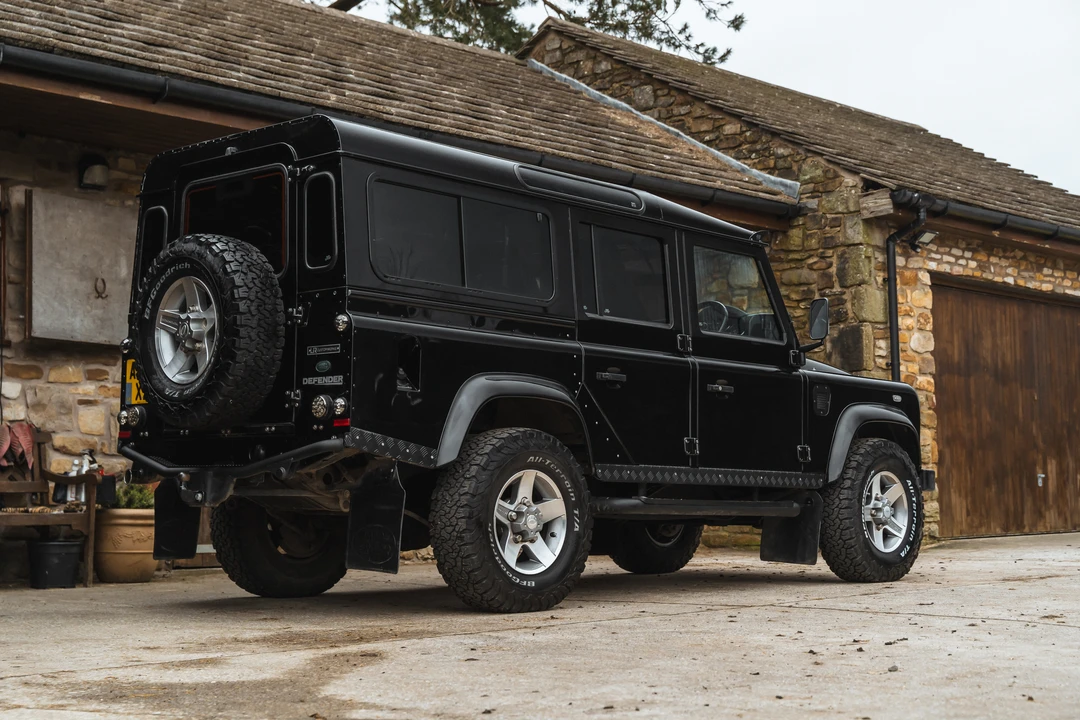 2013 Land Rover Defender 110 - Image 5 of 31