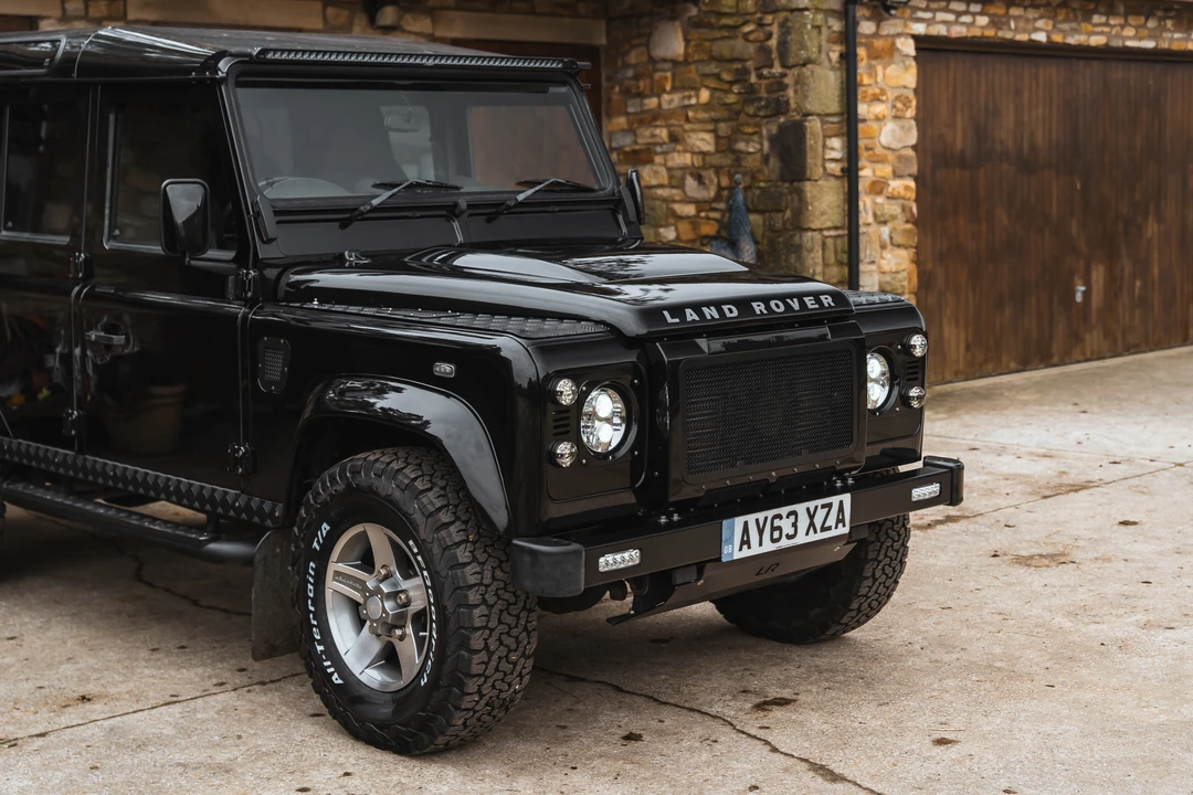 2013 Land Rover Defender 110 - Image 13 of 31