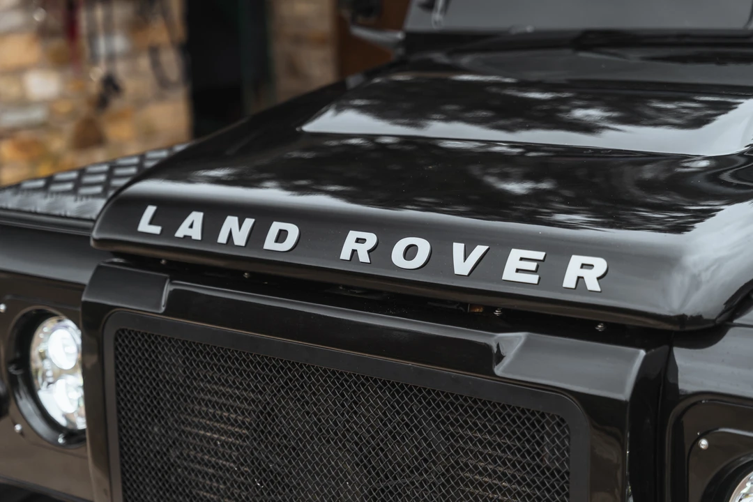 2013 Land Rover Defender 110 - Image 18 of 31