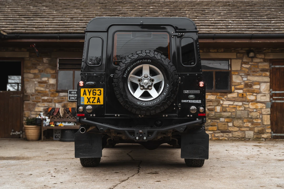 2013 Land Rover Defender 110 - Image 6 of 31