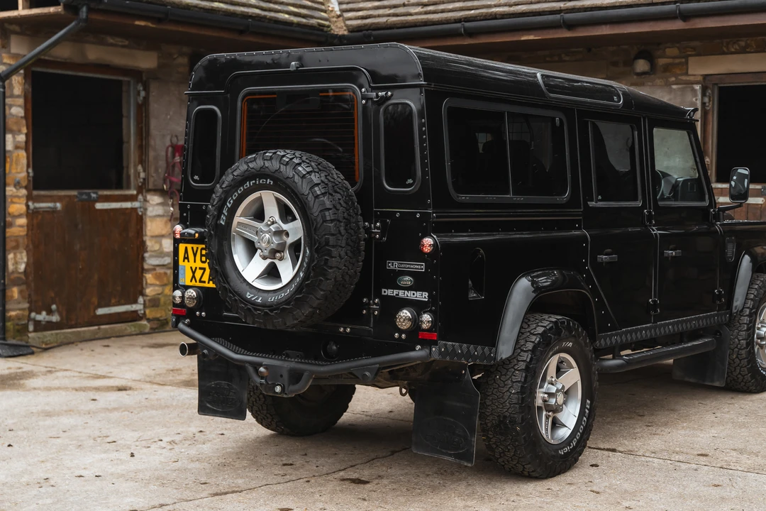 2013 Land Rover Defender 110 - Image 27 of 31
