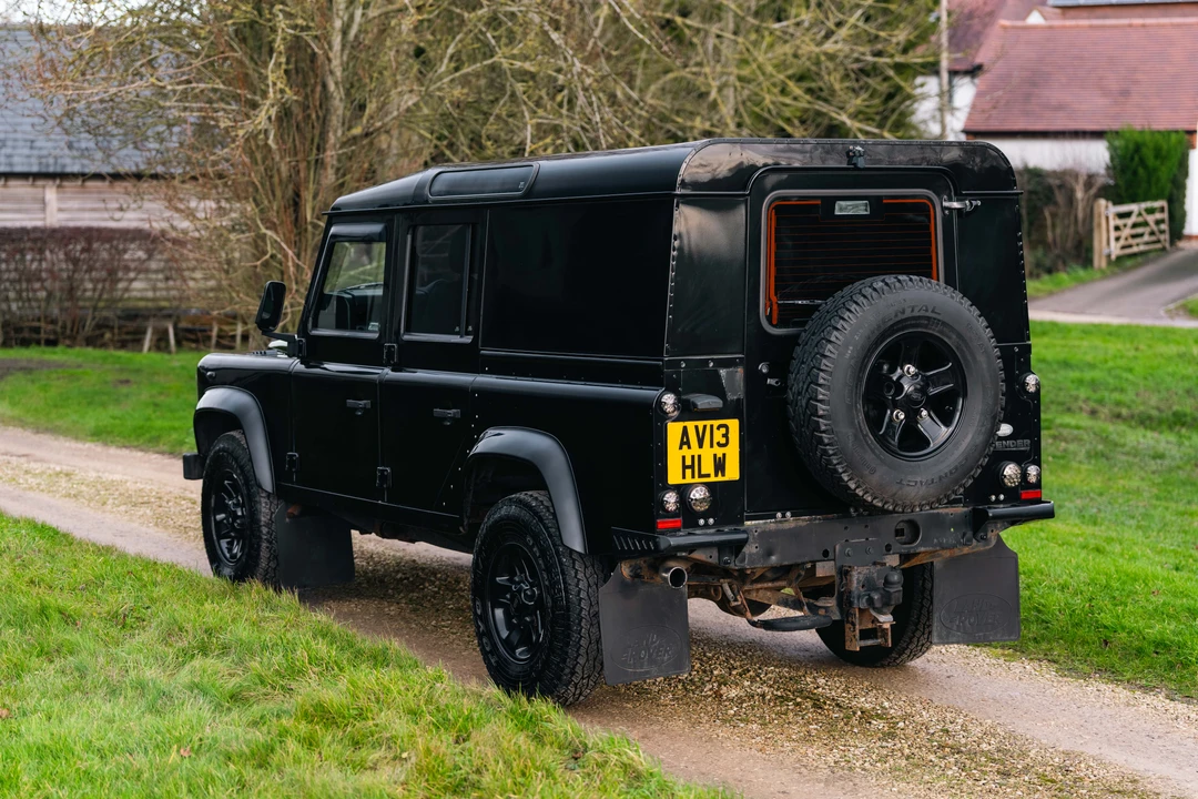 2013 Land Rover Defender 110 - Image 7 of 31
