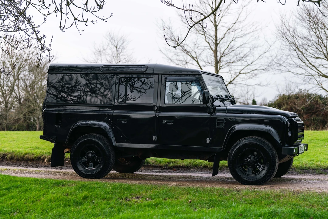 2013 Land Rover Defender 110 - Image 12 of 31